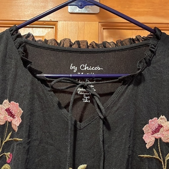 Chicos black mesh layered pink floral Embroidery 3/4 sleeve top size 3 (X/16). - Picture 2 of 8